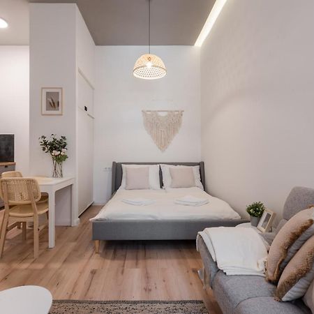 A62 - Akacfa Street Central Residence - Best Location By Bqa Будапешт Экстерьер фото